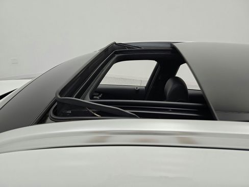 Used 2022 Mercedes-Benz GLC 300 image 16