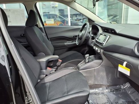 New 2025 Nissan Kicks Play S FWD image 6