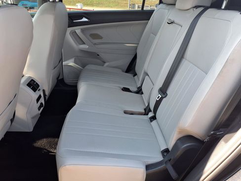 Used 2022 Volkswagen Tiguan SE R-Line image 25