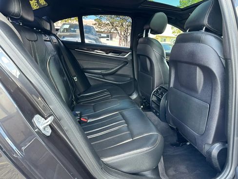 Used 2018 BMW 530e w/ Premium Package 2 image 25