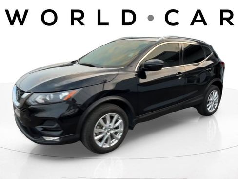 Used 2021 Nissan Rogue Sport SV image 3