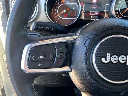 Used 2023 Jeep Wrangler Sahara image 23