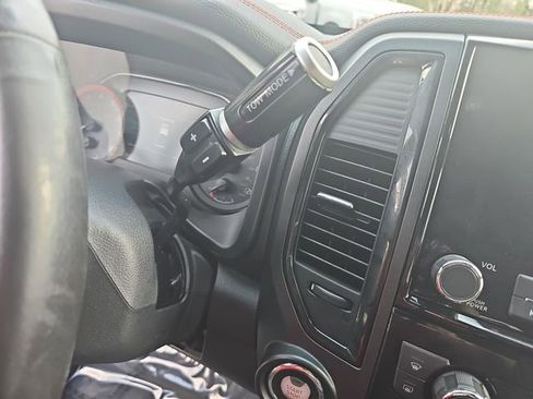 Used 2021 Nissan Titan PRO-4X w/ Pro-4x Convenience Package image 23