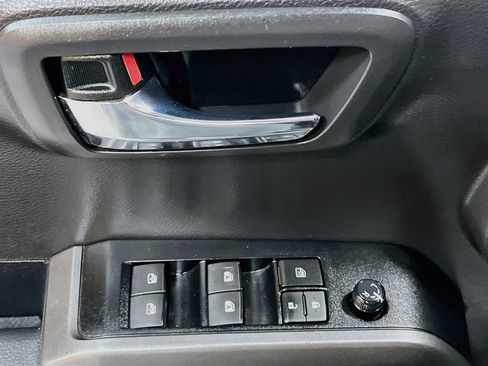 Used 2023 Toyota Tacoma TRD Off-Road image 18