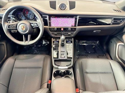 Used 2026 Porsche Macan AWD/4WD image 20