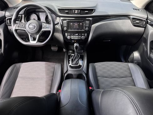 Used 2022 Nissan Rogue Sport SV w/ Technology Package image 24