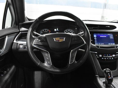 Used 2024 Cadillac XT5 Premium Luxury FWD image 8