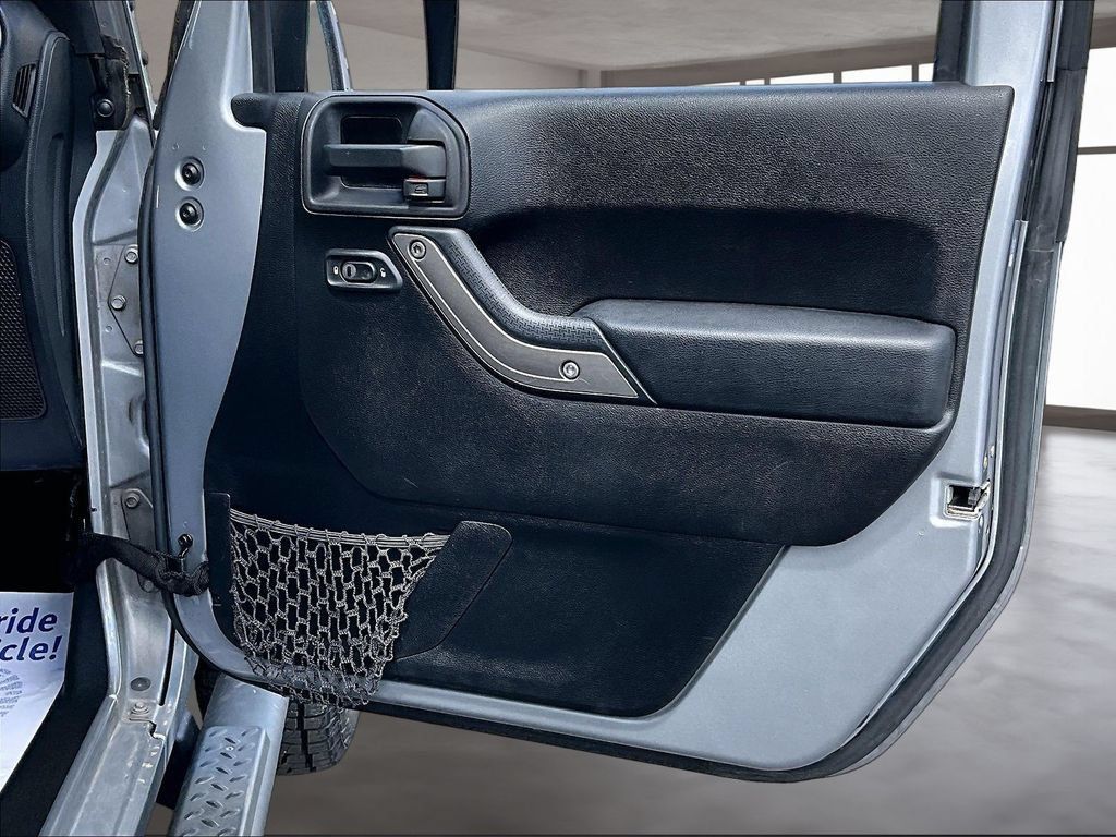 Used 2013 Jeep Wrangler Sport AWD/4WD image 22