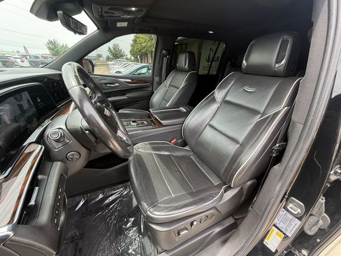 Used 2022 Cadillac Escalade ESV Premium Luxury AWD/4WD image 9