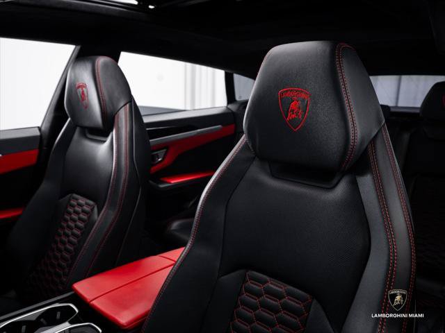 Used 2022 Lamborghini Urus AWD/4WD image 29