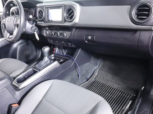 Used 2016 Toyota Tacoma SR5 w/ SR5 Appearance Package (SN) image 42