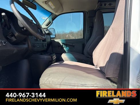 Used 2018 GMC Savana 2500 w/ Driver Convenience Package image 11
