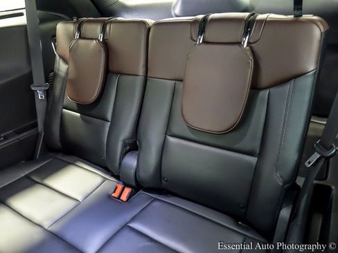 Used 2022 Ford Explorer Platinum w/ Equipment Group 601A image 11