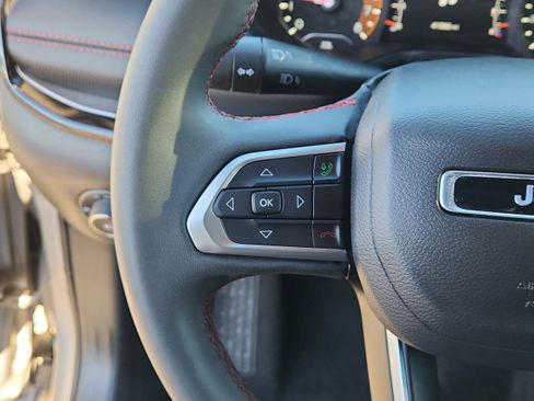 Used 2024 Jeep Compass Trailhawk image 16