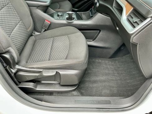 Used 2019 GMC Terrain SLE w/ Driver Convenience Package image 24