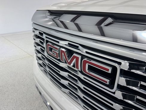 Used 2022 GMC Sierra 1500 Denali w/ Denali Reserve Package image 29