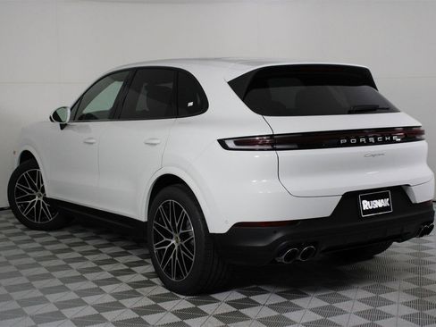 New 2026 Porsche Cayenne image 3
