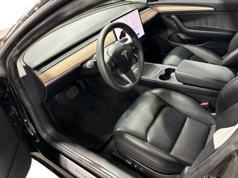 Certified 2022 Tesla Model 3 Long Range AWD/4WD image 9