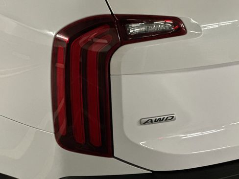 Certified 2022 Kia Telluride EX w/ EX Premium Package AWD/4WD image 38