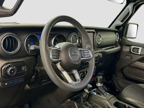 Used 2023 Jeep Wrangler Unlimited Sahara w/ Cold Weather Group AWD/4WD image 18
