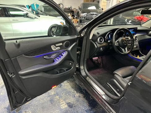 Used 2020 Mercedes-Benz GLC 300 4MATIC image 10