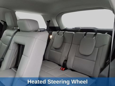 Used 2025 Ford Explorer Active w/ Active Comfort Package AWD/4WD image 13