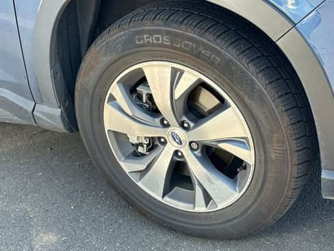 Used 2022 Subaru Ascent Premium w/ Convenience Package AWD/4WD image 4