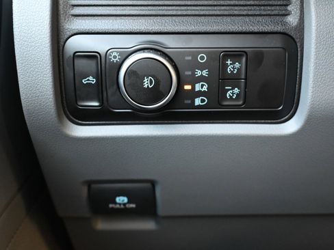 New 2026 Ford F550 2WD Regular Cab Super Duty w/ XL Chrome Package image 7