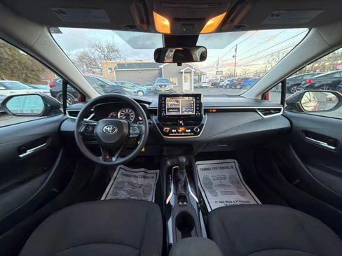 Used 2021 Toyota Corolla LE image 25