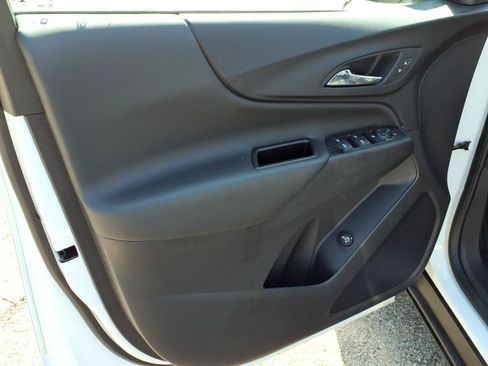 Used 2024 Chevrolet Equinox LT AWD/4WD image 7