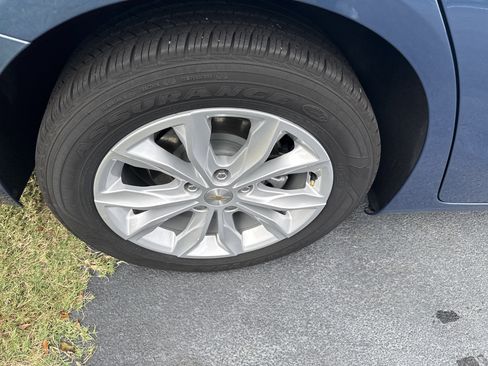 Used 2024 Chevrolet Malibu LT image 11