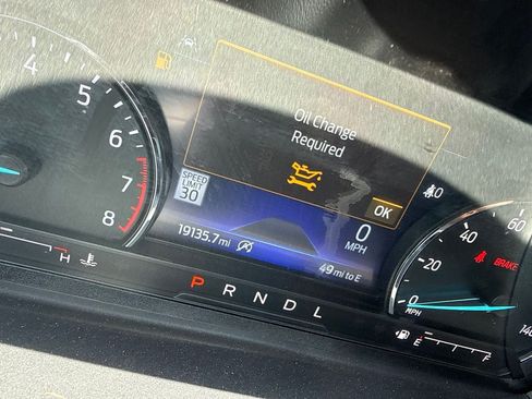 Used 2024 Ford Explorer Limited w/ Limited Technology Package RWD image 6