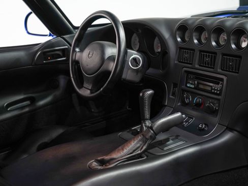 Used 1997 Dodge Viper GTS RWD image 12