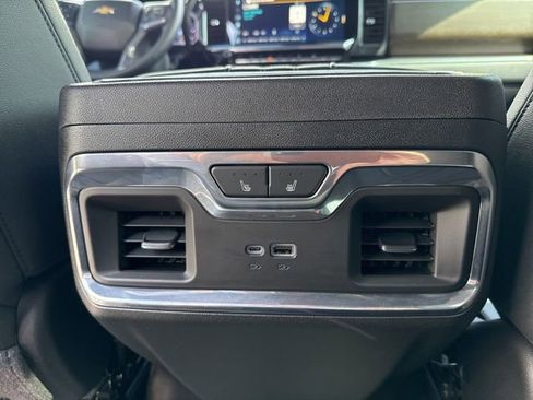 Used 2025 Chevrolet Silverado 2500 High Country w/ High Country Premium Package AWD/4WD image 39