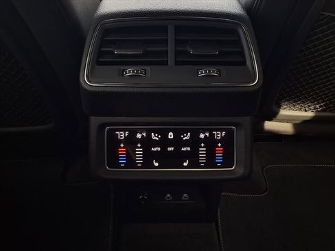 Certified 2023 Audi e-tron Premium Plus w/ Premium Plus Package image 24