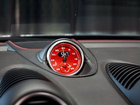 Used 2022 Porsche 718 Boxster Spyder RWD image 81