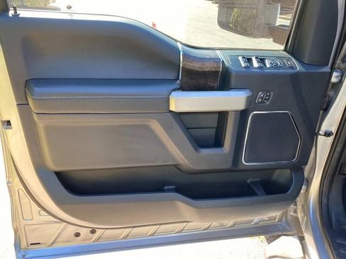 Used 2022 Ford F250 Lariat w/ Lariat Value Package AWD/4WD image 12