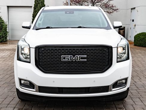 Used 2018 GMC Yukon SLT AWD/4WD image 2