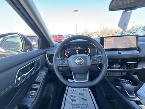 New 2026 Nissan Rogue Platinum image 14