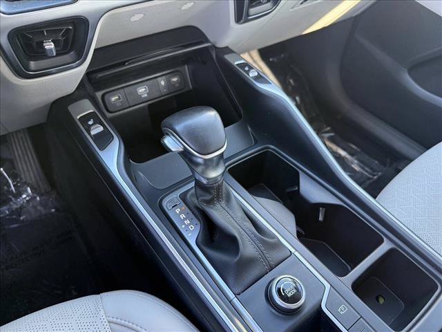 Used 2023 Kia Sorento EX w/ Panoramic Sunroof Package FWD image 16