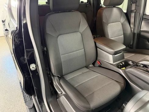 Used 2024 Chevrolet Colorado W/T w/ Technology Package RWD image 20