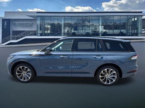 New 2026 Lincoln Aviator AWD w/ Jet Appearance Package image 4