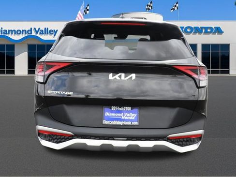 Used 2023 Kia Sportage LX FWD image 5