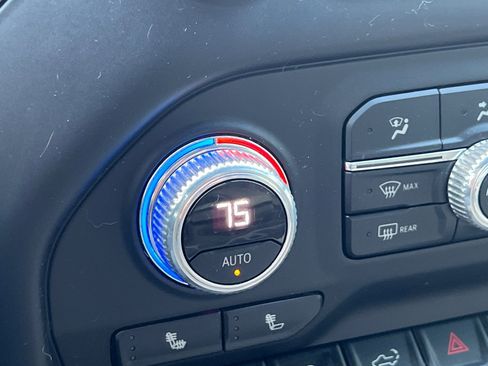 Used 2020 GMC Sierra 1500 SLE w/ SLE Value Package image 26