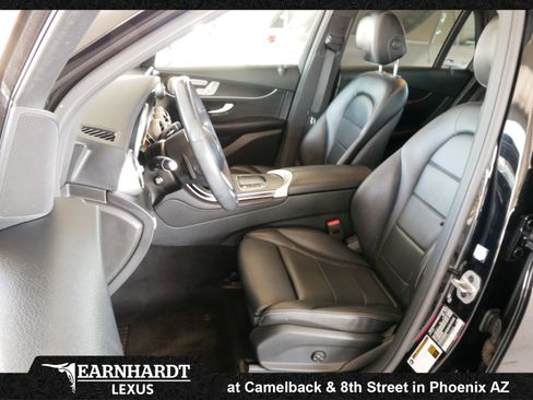 Used 2021 Mercedes-Benz GLC 300 4MATIC image 2