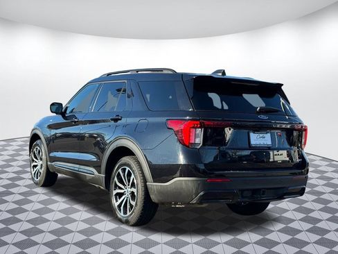 Used 2025 Ford Explorer ST-Line image 5