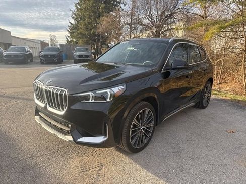 Used 2025 BMW X1 xDrive28i w/ Premium Package image 6