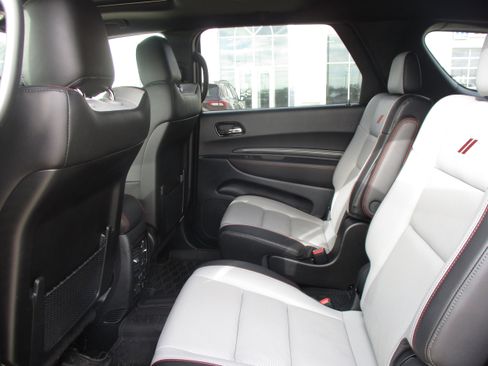Used 2024 Dodge Durango GT image 16