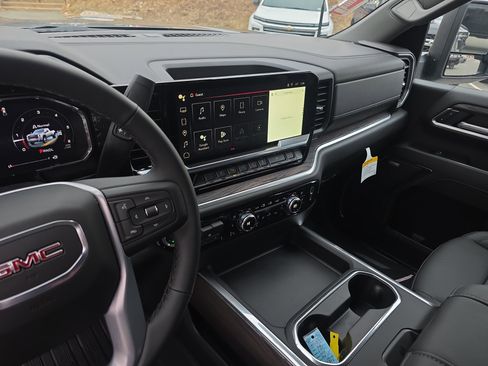 New 2026 GMC Sierra 3500 SLT w/ SLT Convenience Package image 24