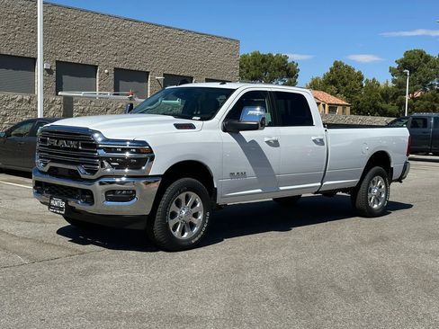 New 2026 RAM 2500 Laramie w/ Towing Technology Group AWD/4WD image 2